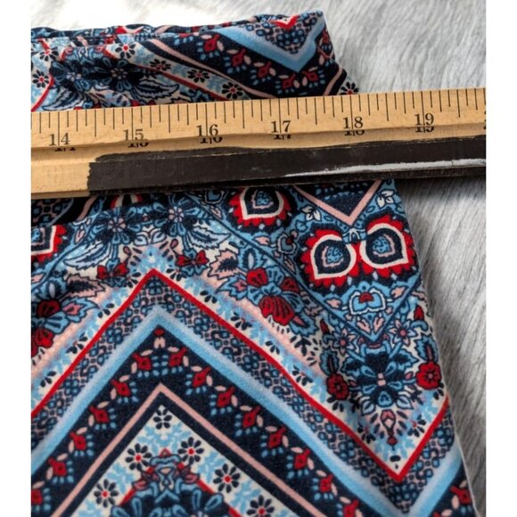 Time And & Tru Leggings PLus Size XXL 2X Floral Chevron CapriS Cropped Pants - Picture 3 of 6